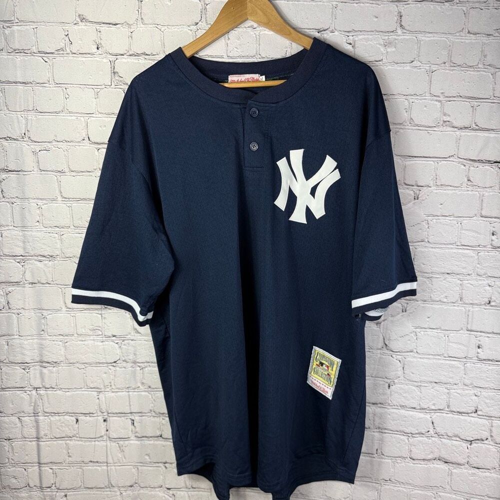 Mitchell & Ness NY Yankees Cooperstown Collection Jersey Size 2XL  M